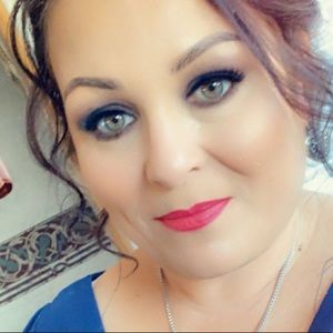 Meet your Posher, Tina